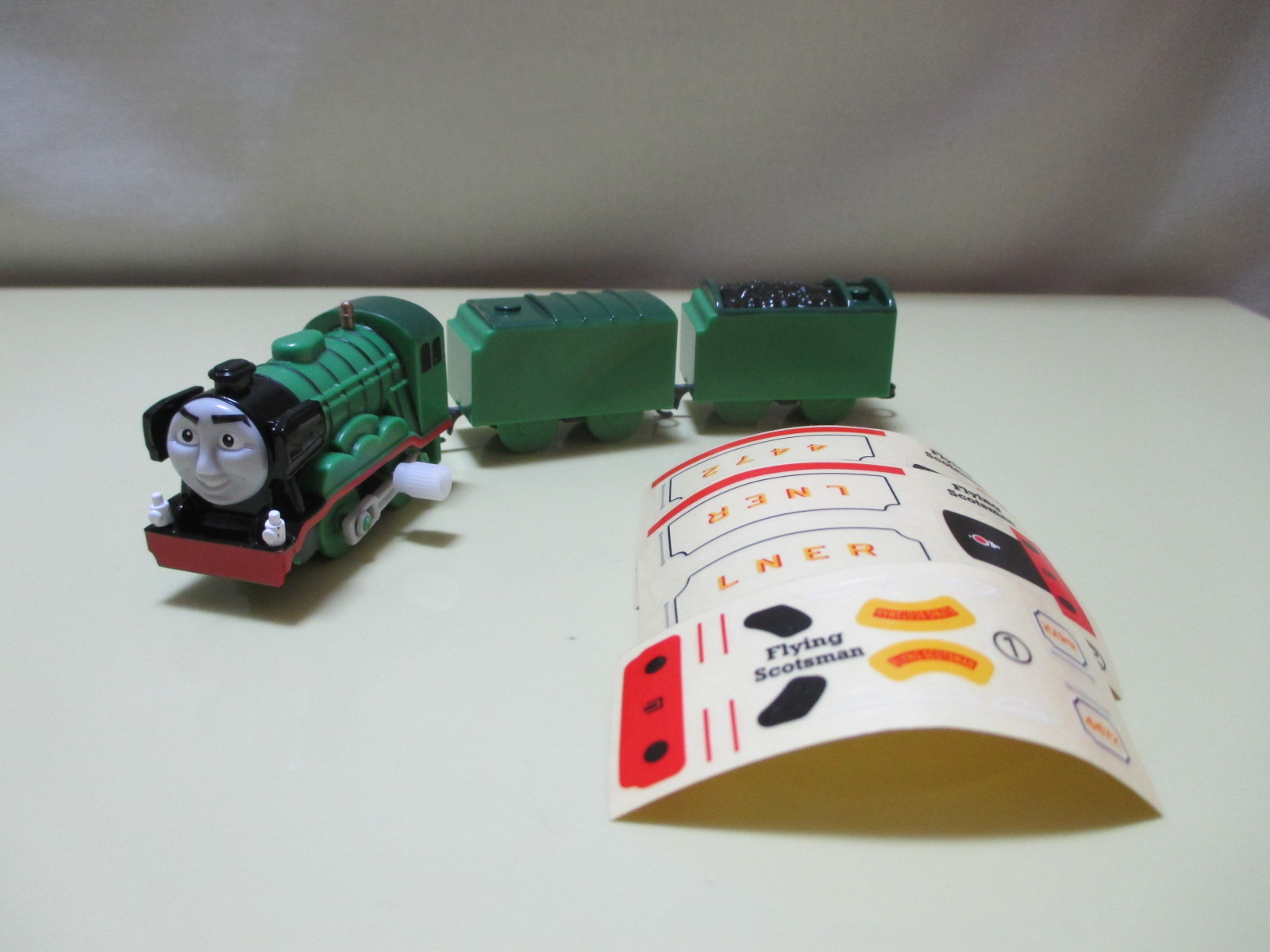 Takara Tomy Arts Thomas and Friends The Great Race Wind Up S Flying Scotsman - Picture 1 of 1